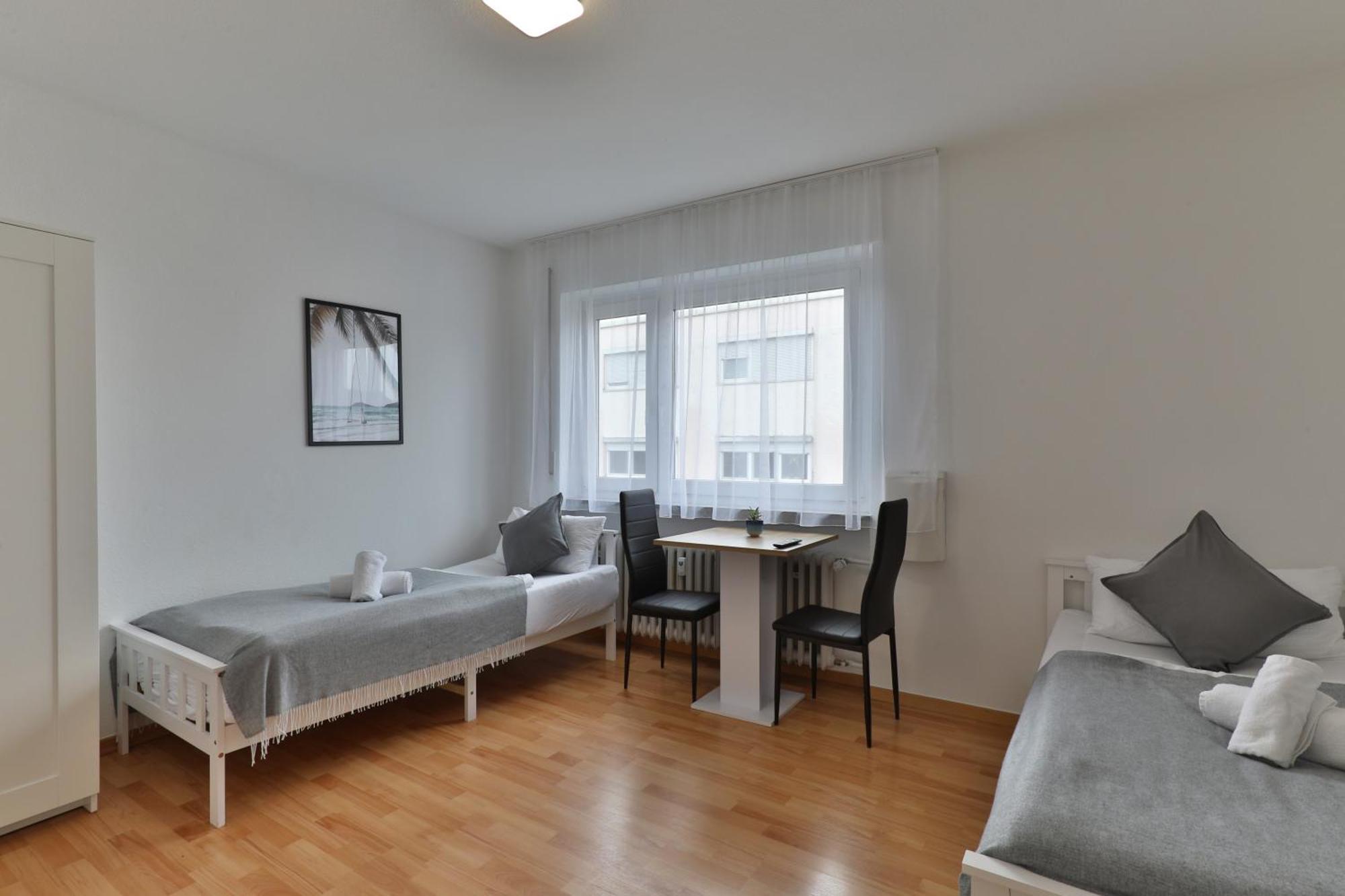 Moderne Ferienwohnungen - Service Wie Im Hotel Goeppingen Ngoại thất bức ảnh